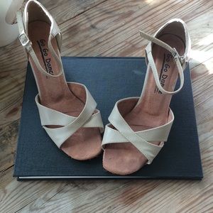Buff leather latin dance shoes. 7.5-8.